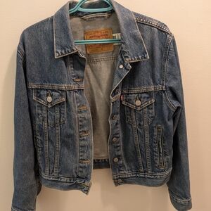 Levi's Women's Blue Denim Jacket